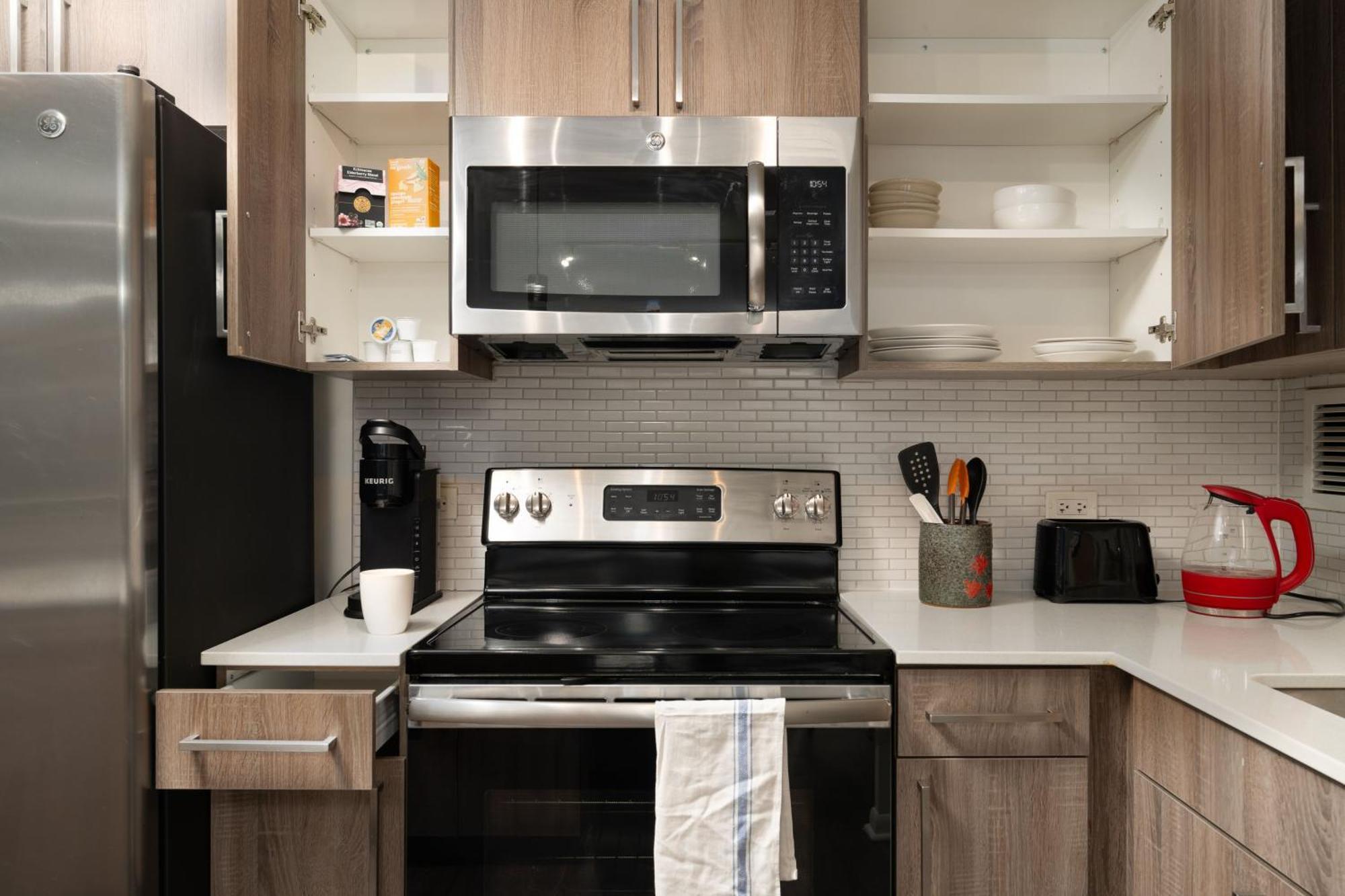 Flexhome Medical District 1br With Pool And Gym Apartment